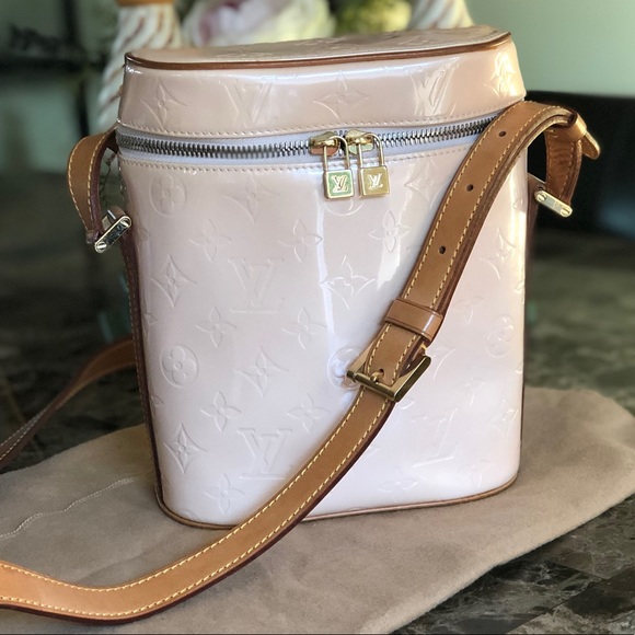 Louis Vuitton Handbags - AUTH Louis Vuitton Sullivan SUPER RARE EXCLNT COND